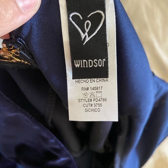 Windsor V-neck Sleeveless Velvet Bodycon Dress size Small - Picture 6 of 7